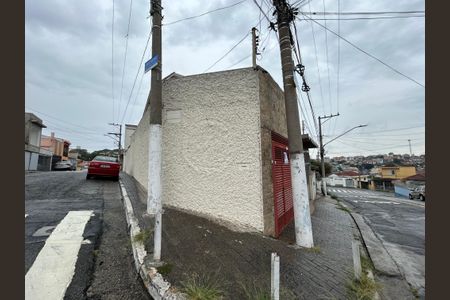 Casa à venda com 125m², 3 quartos e 3 vagas Casa à venda com 125m², 3 quartos e 3 vagasFachada