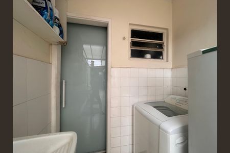 Casa à venda com 125m², 3 quartos e 3 vagas Casa à venda com 125m², 3 quartos e 3 vagasÁrea de Serviço