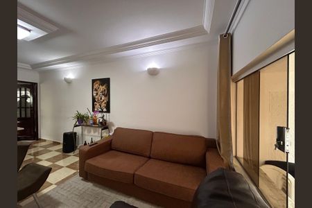 Casa à venda com 125m², 3 quartos e 3 vagas Casa à venda com 125m², 3 quartos e 3 vagasSala