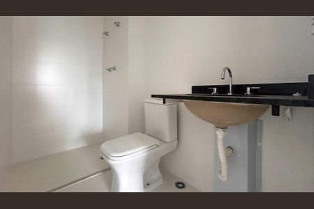 Apartamento à venda com 81m², 2 quartos e 1 vagaBanheiro Social