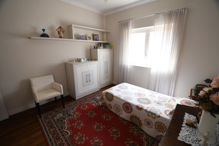 Casa à venda com 450m², 5 quartos e 2 vagasQuarto 2