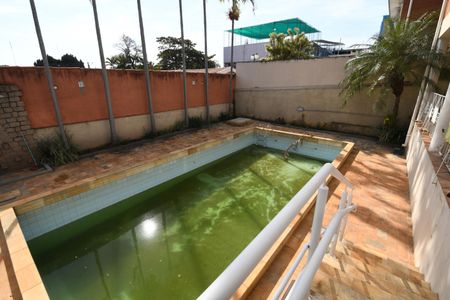 Casa à venda com 450m², 5 quartos e 2 vagasPiscina