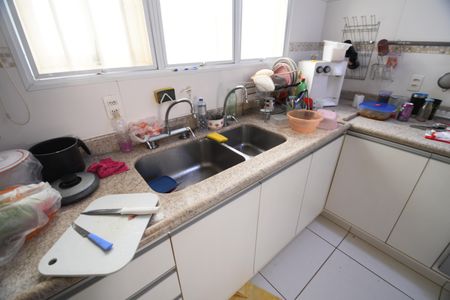 Casa à venda com 450m², 5 quartos e 2 vagasCozinha