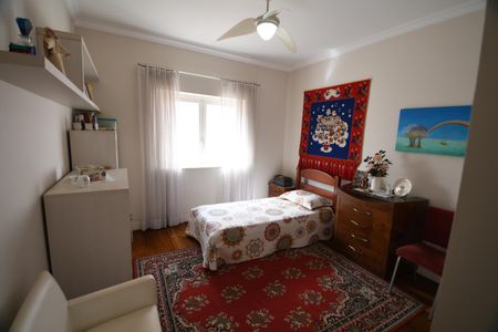 Casa à venda com 450m², 5 quartos e 2 vagasQuarto 2