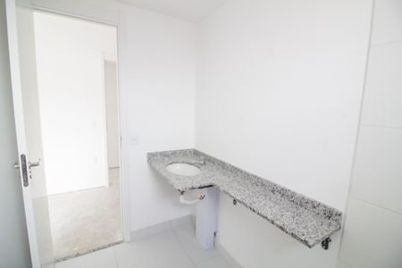 Apartamento à venda com 79m², 2 quartos e 1 vaga Apartamento à venda com 79m², 2 quartos e 1 vagaBanheiro da Suíte 1