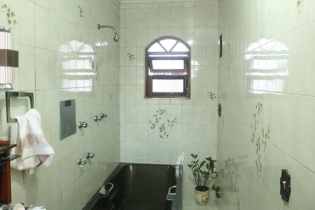 Casa à venda com 140m², 3 quartos e 2 vagasBanheiro da Suíte 1