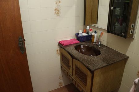 Casa à venda com 140m², 3 quartos e 2 vagasBanheiro da Suíte 2