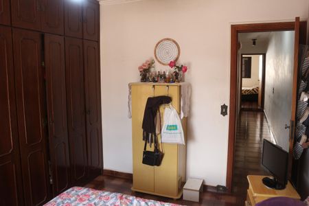 Casa à venda com 140m², 3 quartos e 2 vagasSuíte 1