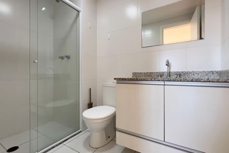 Apartamento à venda com 68m², 2 quartos e 1 vaga Apartamento à venda com 68m², 2 quartos e 1 vagaBanheiro da Suíte