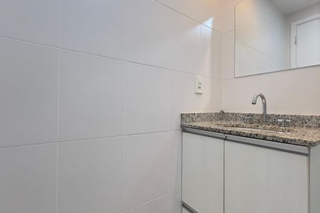 Apartamento à venda com 68m², 2 quartos e 1 vaga Apartamento à venda com 68m², 2 quartos e 1 vagaBanheiro Social