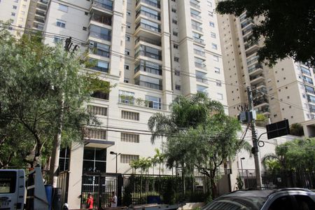 Apartamento à venda com 68m², 2 quartos e 1 vagaFachada e portaria