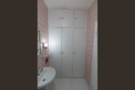 Casa à venda com 212m², 4 quartos e 2 vagasBanheiro da Suíte