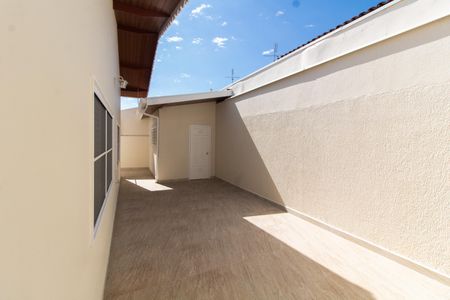 Casa à venda com 212m², 4 quartos e 2 vagasÁrea Externa