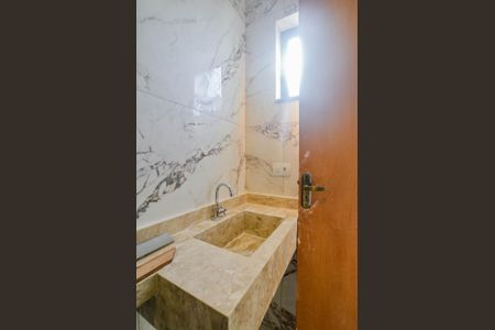 Casa à venda com 120m², 3 quartos e 3 vagas Casa à venda com 120m², 3 quartos e 3 vagasBanheiro da Suíte 2