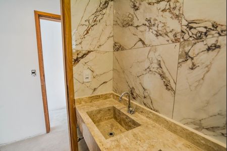 Casa à venda com 120m², 3 quartos e 3 vagas Casa à venda com 120m², 3 quartos e 3 vagasBanheiro da Suíte 1