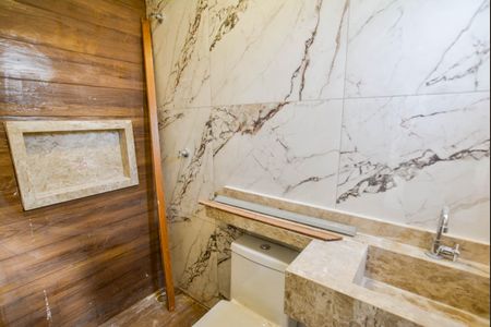 Casa à venda com 120m², 3 quartos e 3 vagas Casa à venda com 120m², 3 quartos e 3 vagasBanheiro da Suíte 2