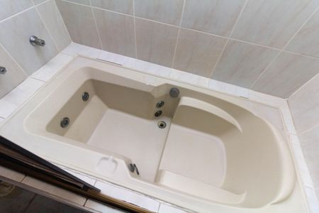 Casa à venda com 250m², 4 quartos e 4 vagas Casa à venda com 250m², 4 quartos e 4 vagasBanheiro da Suíte 2