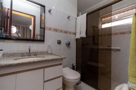 Casa à venda com 250m², 4 quartos e 4 vagas Casa à venda com 250m², 4 quartos e 4 vagasBanheiro da Suíte 1