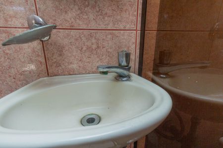 Casa à venda com 250m², 4 quartos e 4 vagas Casa à venda com 250m², 4 quartos e 4 vagasBanheiro Social 2