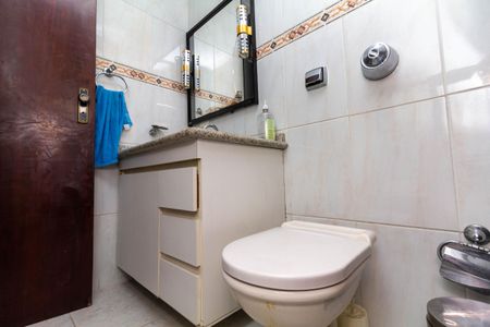 Casa à venda com 250m², 4 quartos e 4 vagas Casa à venda com 250m², 4 quartos e 4 vagasBanheiro da Suíte 1