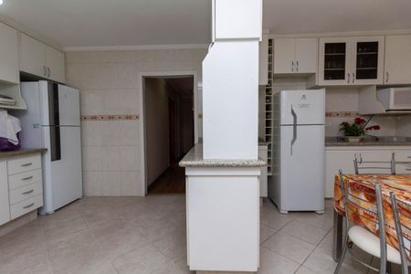 Casa à venda com 250m², 4 quartos e 4 vagas Casa à venda com 250m², 4 quartos e 4 vagasCozinha