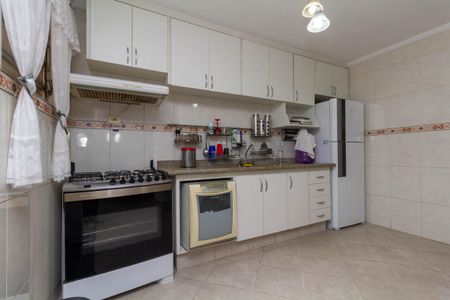 Casa à venda com 250m², 4 quartos e 4 vagas Casa à venda com 250m², 4 quartos e 4 vagasCozinha