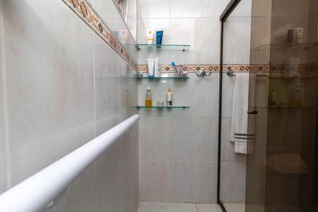 Casa à venda com 250m², 4 quartos e 4 vagas Casa à venda com 250m², 4 quartos e 4 vagasBanheiro da Suíte 1