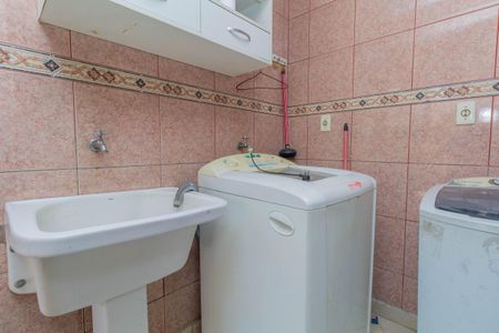 Casa à venda com 250m², 4 quartos e 4 vagas Casa à venda com 250m², 4 quartos e 4 vagasÁrea de Serviço