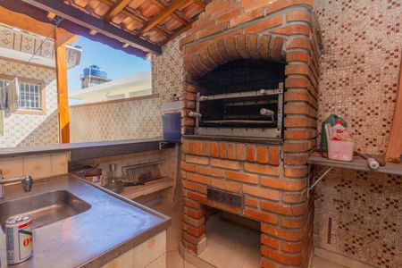 Casa à venda com 250m², 4 quartos e 4 vagas Casa à venda com 250m², 4 quartos e 4 vagasÁrea Externa