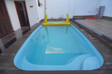 Casa à venda com 200m², 4 quartos e 4 vagasÁrea externa