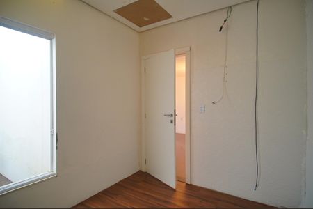 Casa à venda com 200m², 4 quartos e 4 vagasQuarto 2