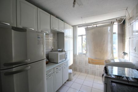 Apartamento à venda com 82m², 2 quartos e 2 vagasCozinha