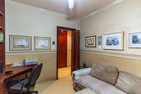 Apartamento à venda com 240m², 4 quartos e 2 vagas Apartamento à venda com 240m², 4 quartos e 2 vagasQuarto 4