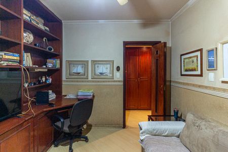 Apartamento à venda com 240m², 4 quartos e 2 vagas Apartamento à venda com 240m², 4 quartos e 2 vagasQuarto 4