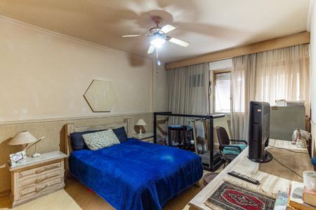 Apartamento à venda com 240m², 4 quartos e 2 vagas Apartamento à venda com 240m², 4 quartos e 2 vagasSuíte 1