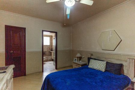 Apartamento à venda com 240m², 4 quartos e 2 vagas Apartamento à venda com 240m², 4 quartos e 2 vagasSuíte 1