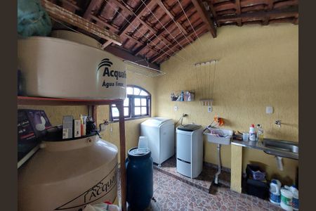 Casa à venda com 171m², 3 quartos e 2 vagas Casa à venda com 171m², 3 quartos e 2 vagasÁrea de Serviço