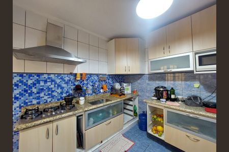 Casa à venda com 171m², 3 quartos e 2 vagas Casa à venda com 171m², 3 quartos e 2 vagasCozinha