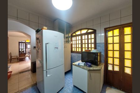 Casa à venda com 171m², 3 quartos e 2 vagas Casa à venda com 171m², 3 quartos e 2 vagasCozinha