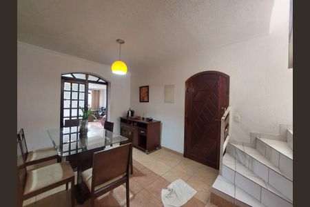 Casa à venda com 171m², 3 quartos e 2 vagas Casa à venda com 171m², 3 quartos e 2 vagasSala de Jantar