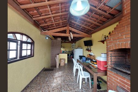 Casa à venda com 171m², 3 quartos e 2 vagas Casa à venda com 171m², 3 quartos e 2 vagasÁrea Gourmet