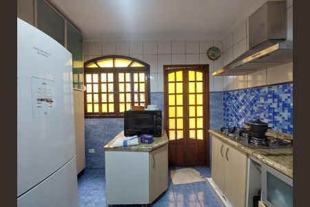 Casa à venda com 171m², 3 quartos e 2 vagas Casa à venda com 171m², 3 quartos e 2 vagasCozinha