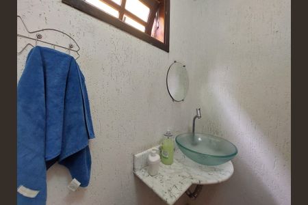 Casa à venda com 171m², 3 quartos e 2 vagas Casa à venda com 171m², 3 quartos e 2 vagasLavabo