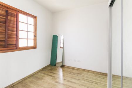 Casa à venda com 200m², 2 quartos e 3 vagas Casa à venda com 200m², 2 quartos e 3 vagasQuarto 2