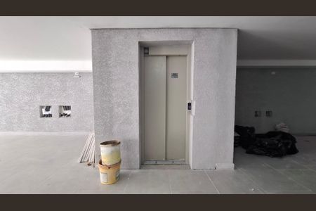 Apartamento à venda com 96m², 2 quartos e 1 vagaElevador
