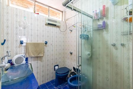 Casa à venda com 130m², 3 quartos e 4 vagas Casa à venda com 130m², 3 quartos e 4 vagasBanheiro Social