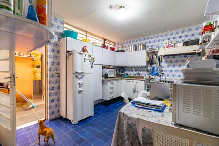 Casa à venda com 130m², 3 quartos e 4 vagas Casa à venda com 130m², 3 quartos e 4 vagasCozinha