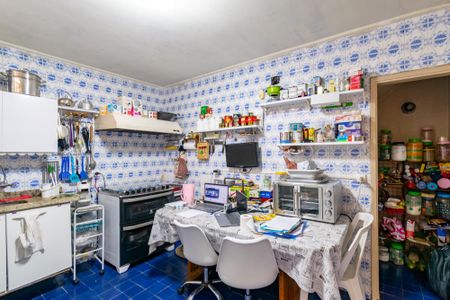 Casa à venda com 130m², 3 quartos e 4 vagas Casa à venda com 130m², 3 quartos e 4 vagasCozinha