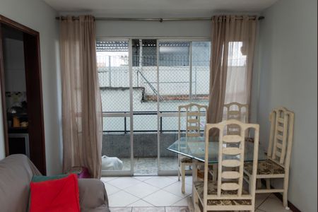 Apartamento à venda com 78m², 2 quartos e 1 vagaSala