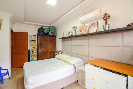 Casa de condomínio à venda com 281m², 3 quartos e 4 vagasQuarto 2